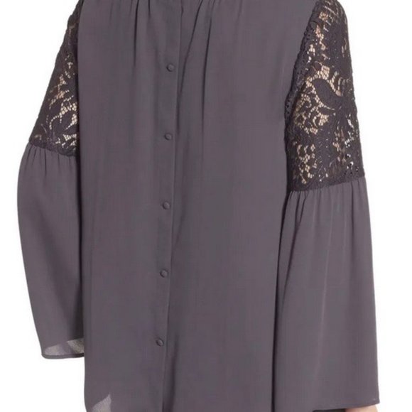 Chelsea28 Gray Crochet Lace Bell Sleeve Button Back Top XS *Runs L - Picture 4 of 10